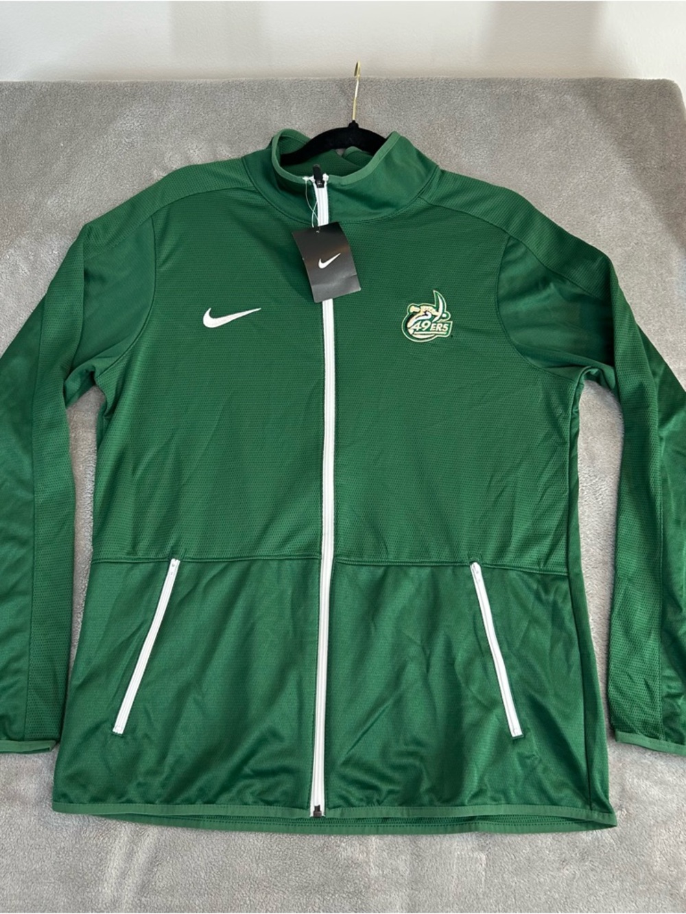 Nike Charlotte 49ers College Track Jacket Women’s Sweater Color Green Size Small